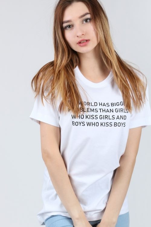 T-shirt The world has bigger problems