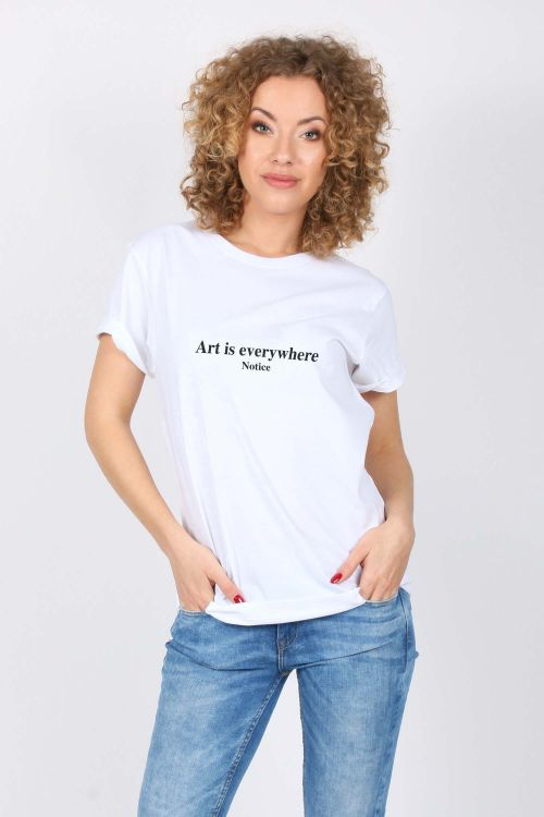 T-shirt Oversize Art is everywhere