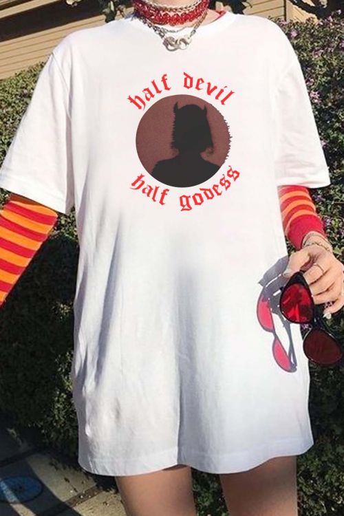 T-shirt Half devil half godess