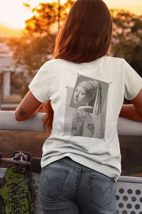 T-shirt Girl with a Pearl Earring Tattoo