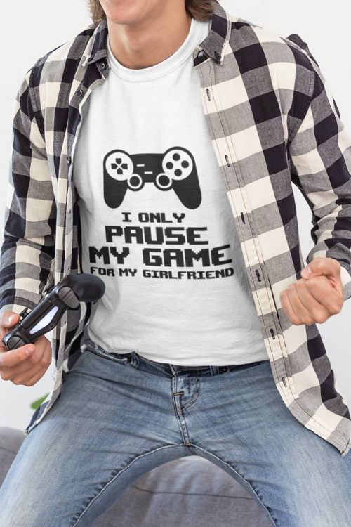 T-shirt Pause Game for Girlfriend