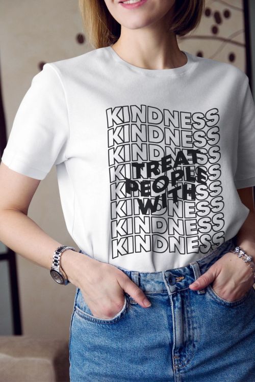 T-shirt Treat People With Kindness B&W 