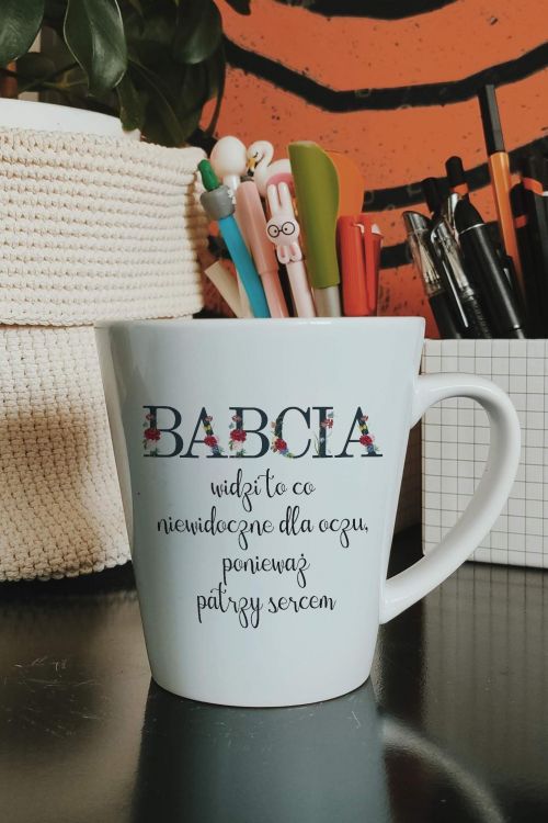 Kubek Latte Regular Babcia Widzi Sercem