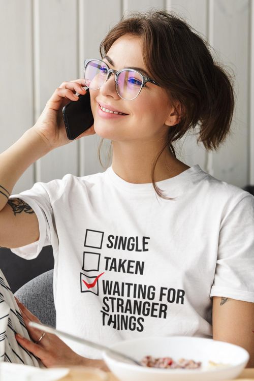 T-shirt Waiting For Stranger Things