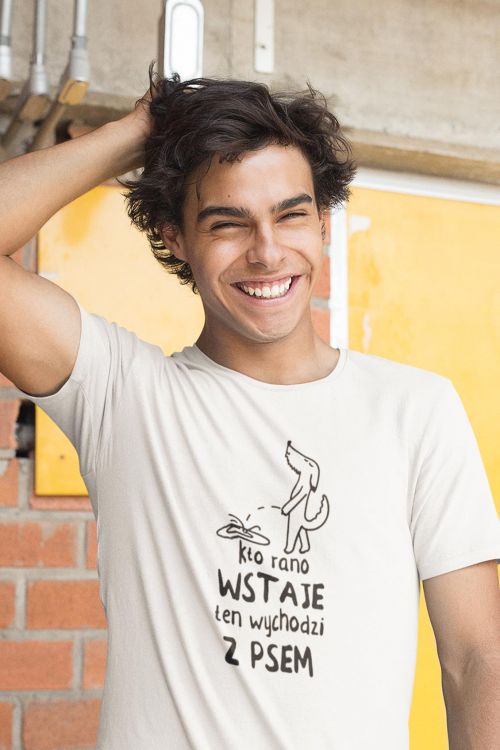 T-shirt Kto Wstaje Wychodzi z Psem