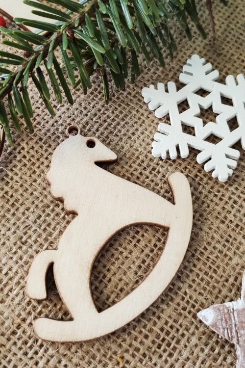 Zawieszka ze sklejki Konik na biegunach