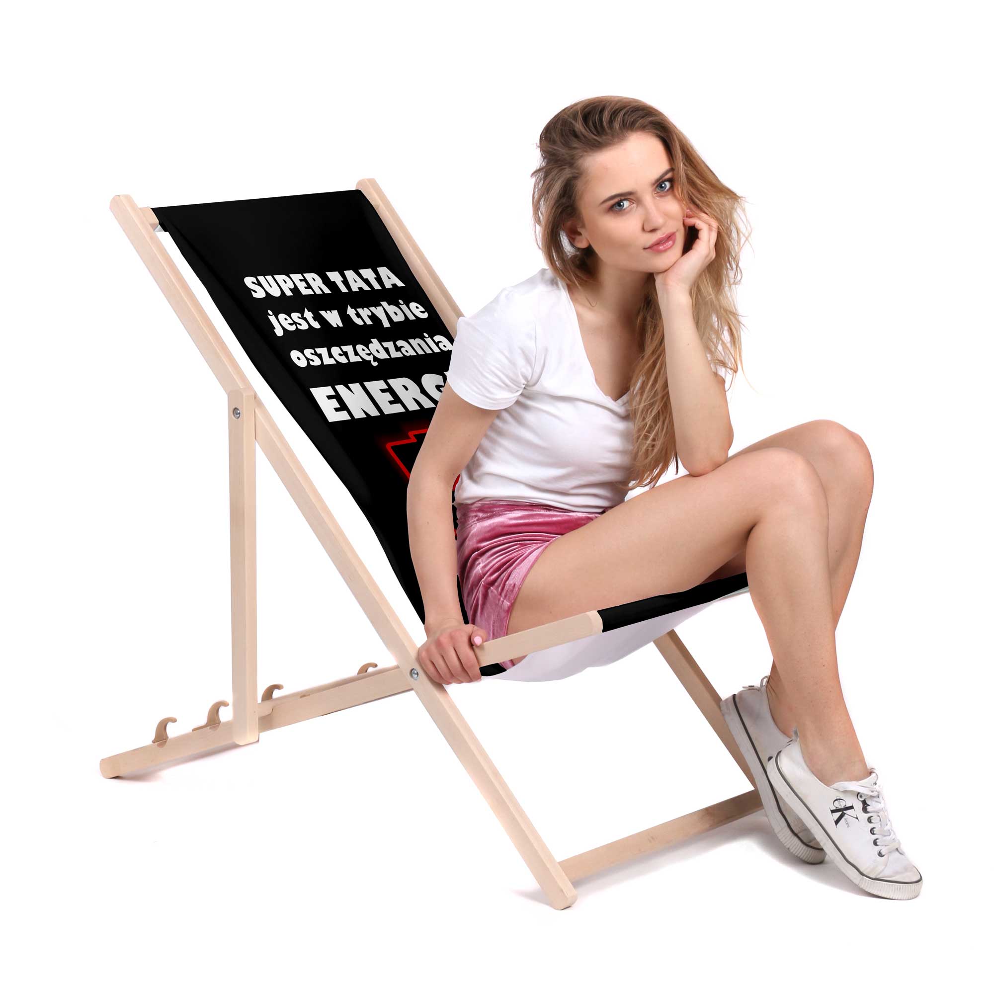 Zestaw Leżak i stolik Super Tata jest w trybie oszczędzania energii