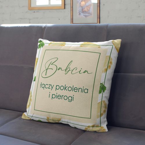Poduszka Babcia łączy pierogi i pokolenia